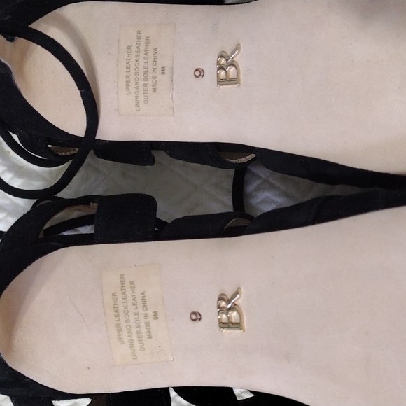 Banana Republic Twist-Front Suede Heel - NWOT - Picture 11 of 16